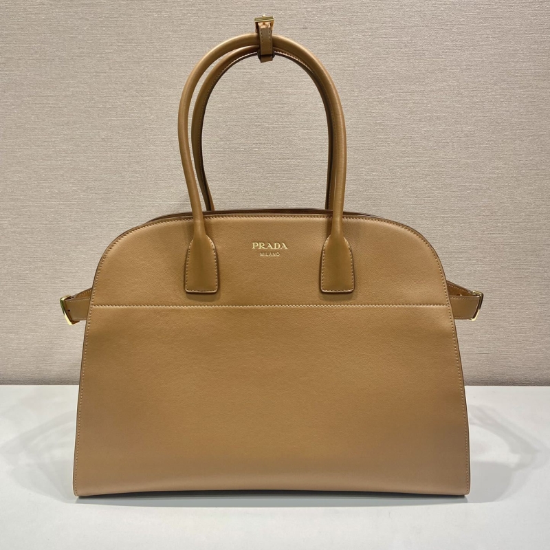 Pra*a tote bags
